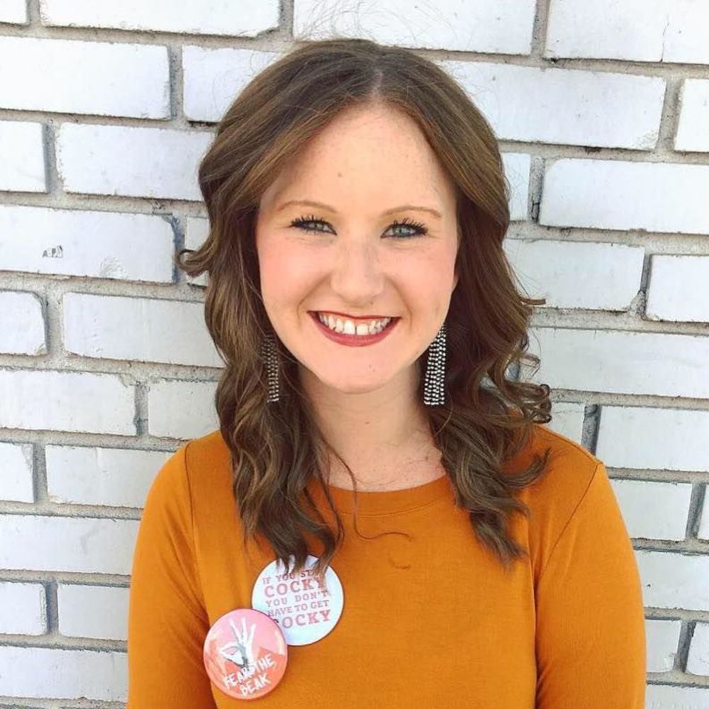 Meet your Posher, Casey